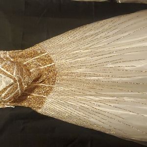 TERANI COUTURE: Sequined Ballgown